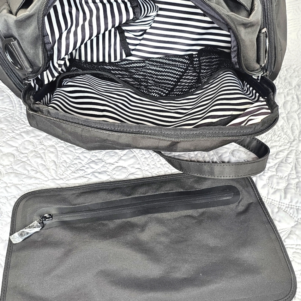 JuJuBe Blackout Pumped Breast Pump Baby Bag w/Change Pad & Wet Bag - Picture 10 of 14